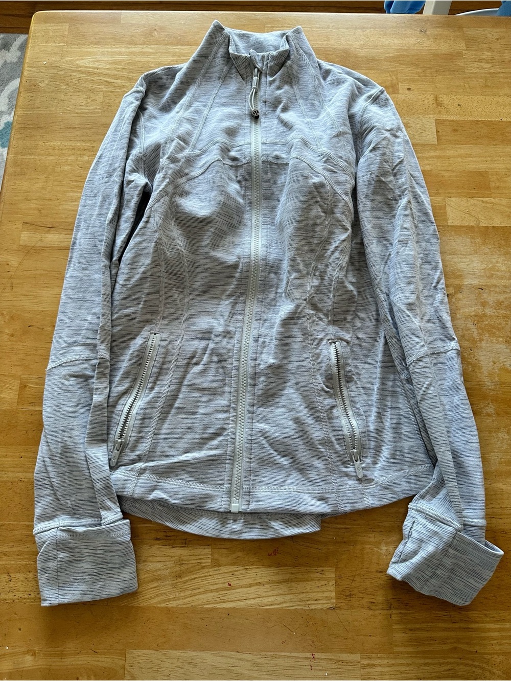 Lululemon define jacket size 6